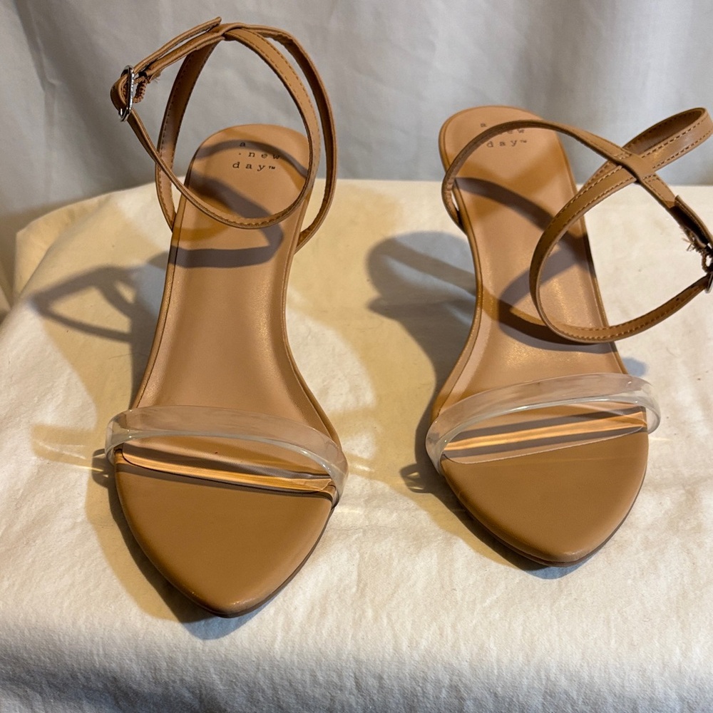 The perfect nude heel!